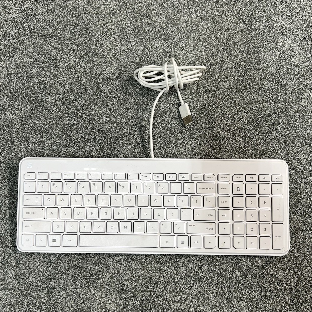 HP Wired USB Keyboard Full Size Slim White Chiclet Numeric Keypad SK-2028